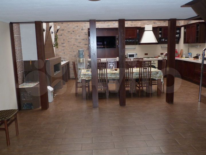 Дом 400 м² на участке 50 сот.