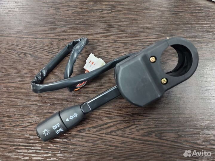 Переключатель поворотников подрулевой UTV