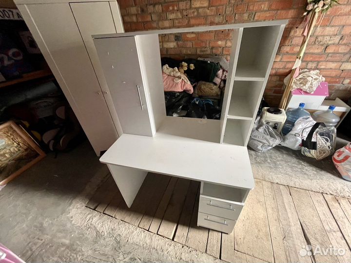 Стол для уроков