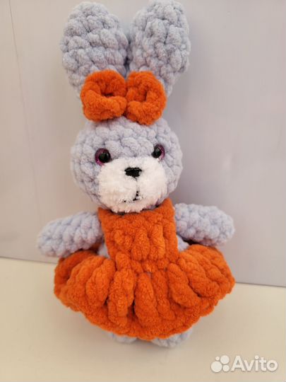 Зайка плюшевый