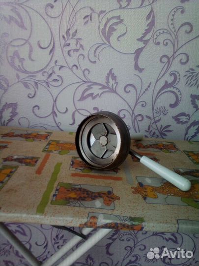 Закаточная машинка для стеклянных банок б/у