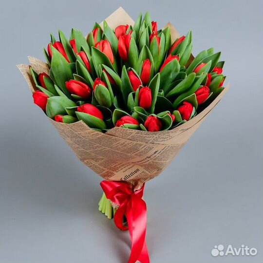 Букет из красных сортовых тюльпанов 13 шт