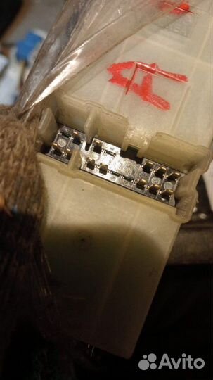 Блок управления стеклоподъемниками Nissan