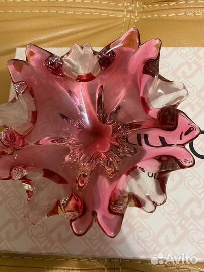 Вазы из цветного стекла