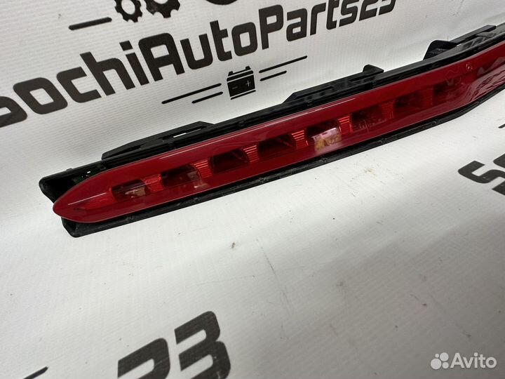 Стоп сигнал крышки багажника Mercedes w207