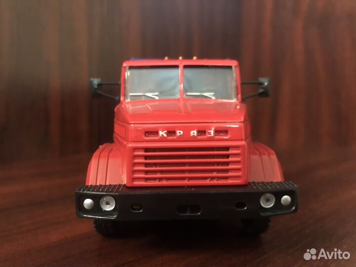 Модель грузовика 1-43 краз-6510