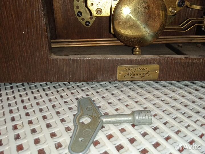 Настольные часыкаминные (наcтoльныe)чacы Kienzlе