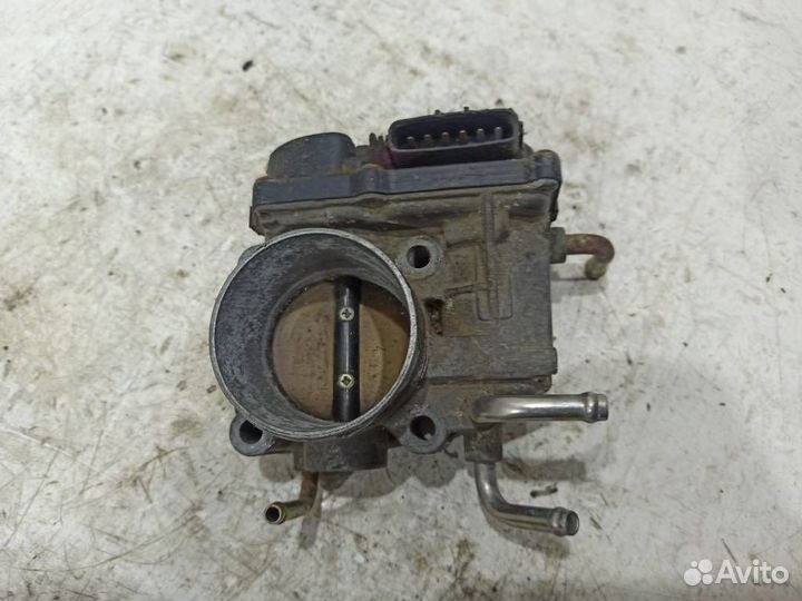 Дроссельная заслонка