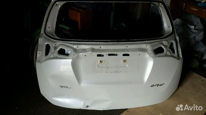 Продам крышку багажника