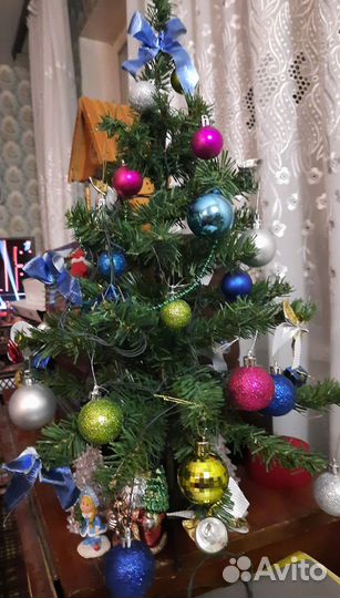 Ёлка искусственная настольная с игрушками гирляндо