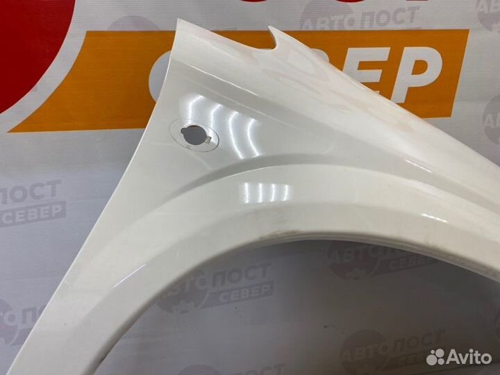 Крыло переднее правое Chrysler Voyager 3.3L V6