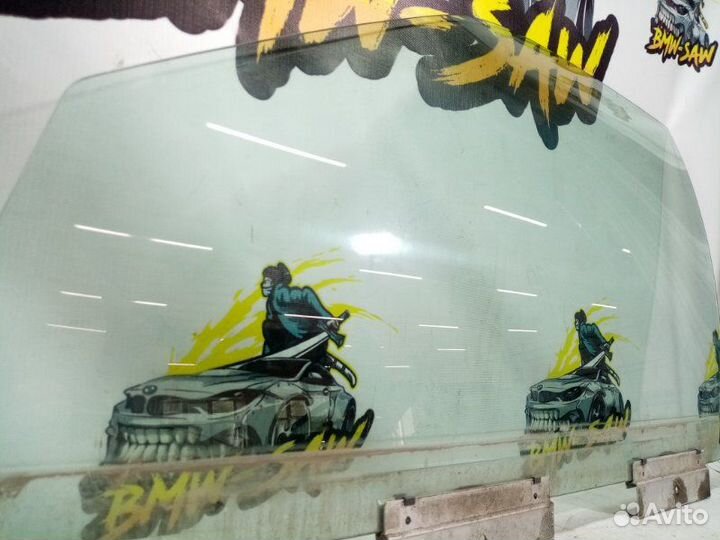 Стекло двери переднее левое Bmw 3 E36 sedan