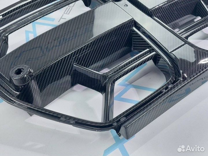 Решетка радиатора BMW M3 G80 сухой карбон