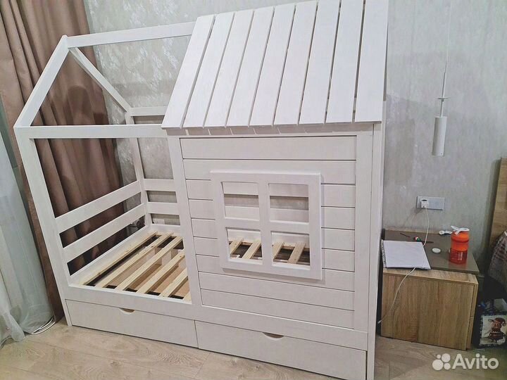 Детская кровать домик