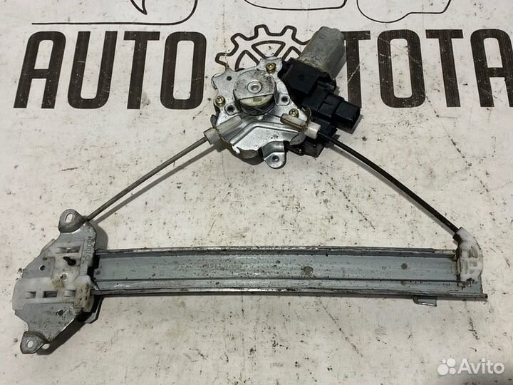 Стеклоподъемник задний правый Mitsubishi Outlander