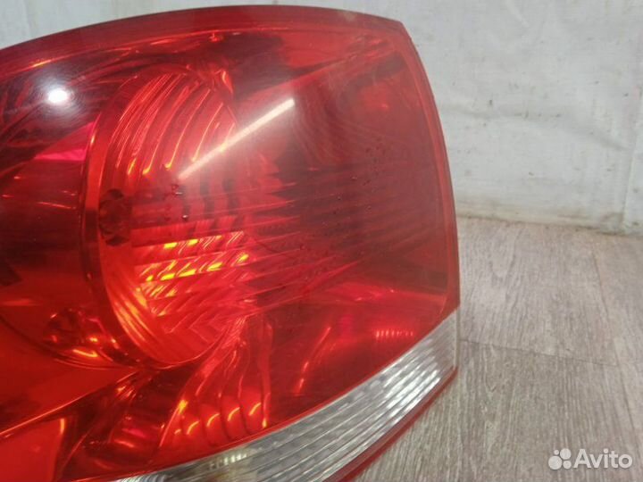 Фонарь задний левый Volkswagen Touareg 7LA 2006