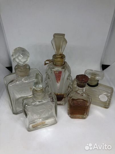 Пустые винтажные флакон от парфюма