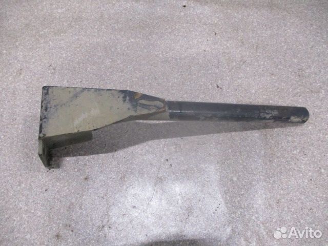 Кронштейн крепления крыла левый MAN 82664205491