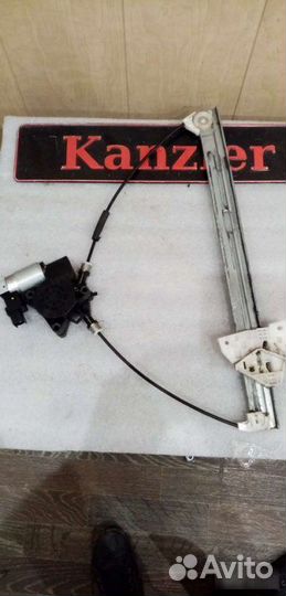 Стеклоподъемник левый левый Mazda 3 BK