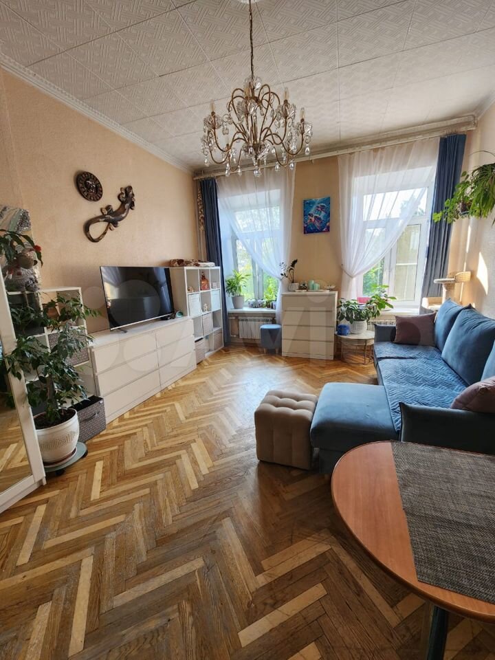 2-к. квартира, 43 м², 3/5 эт.