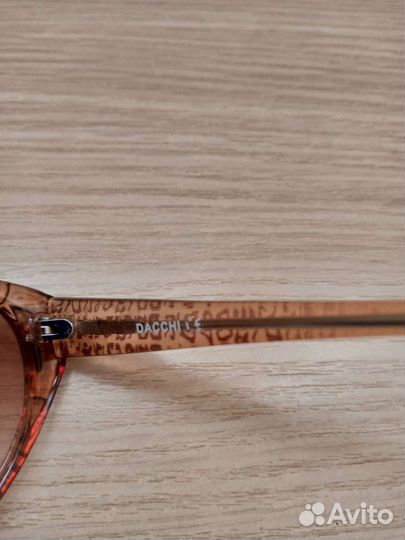 Солнцезащитные очки женские брендовые