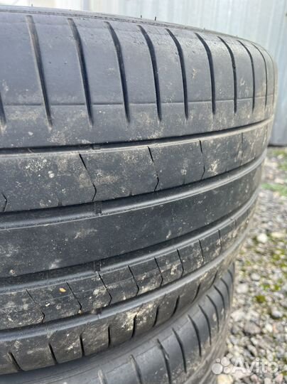 Pirelli P Zero 245/40 R21 и 275/35 R21
