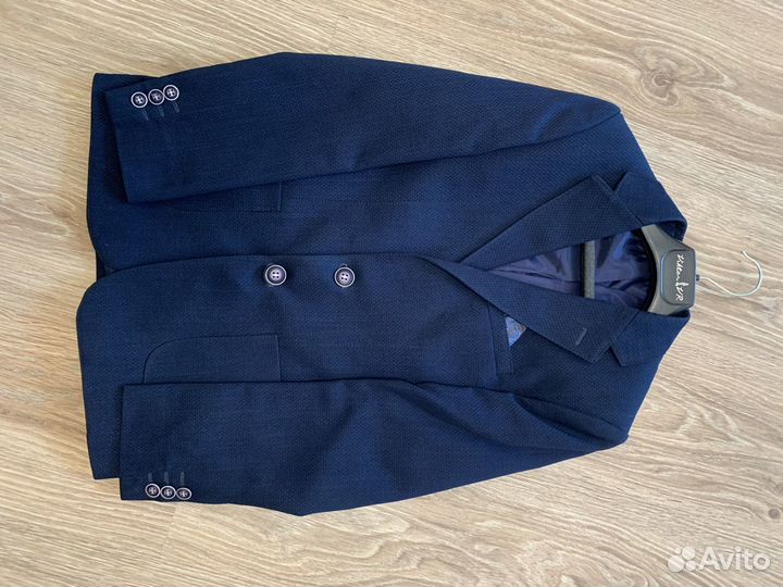 Пиджак для мальчика 140 см