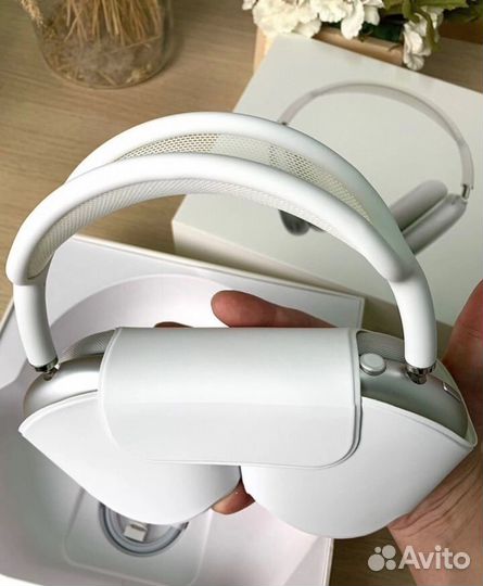 Airpods Max white limited