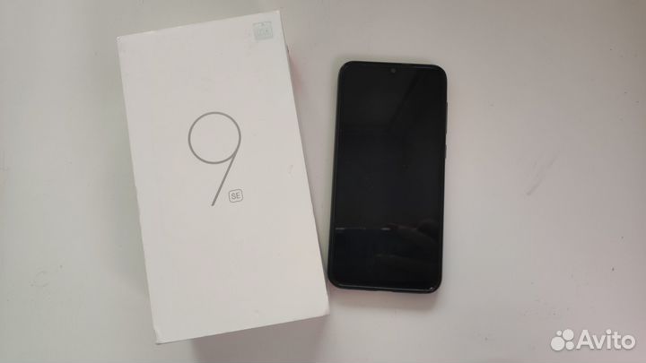 Xiaomi Mi 9 SE, 6/64 ГБ