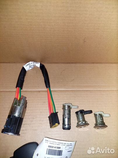 Замок зажигания с личинками рено логан 806014108r