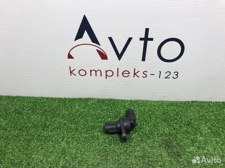 Датчик положения распредвала Mercedes-Benz E-350