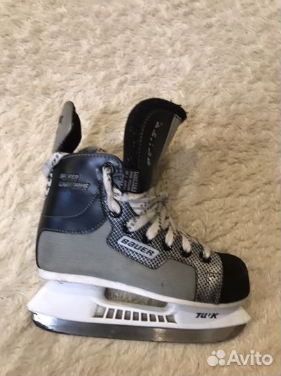 Коньки хоккейные