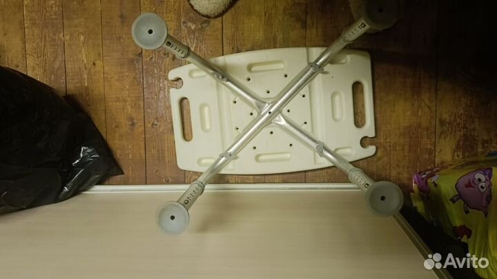 Стул для ванны и душа