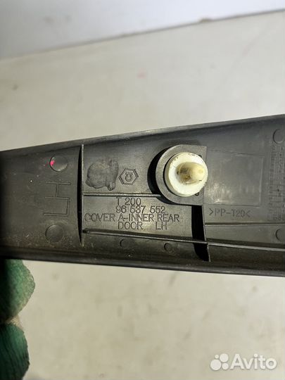 Накладка левой двери задней Aveo T200 Kalos хэтчб