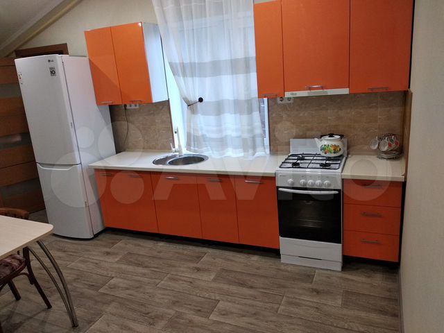2-к. квартира, 54 м², 2/2 эт.