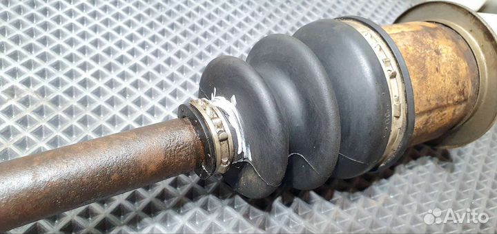 Полуось задняя правая Honda C-RV 1