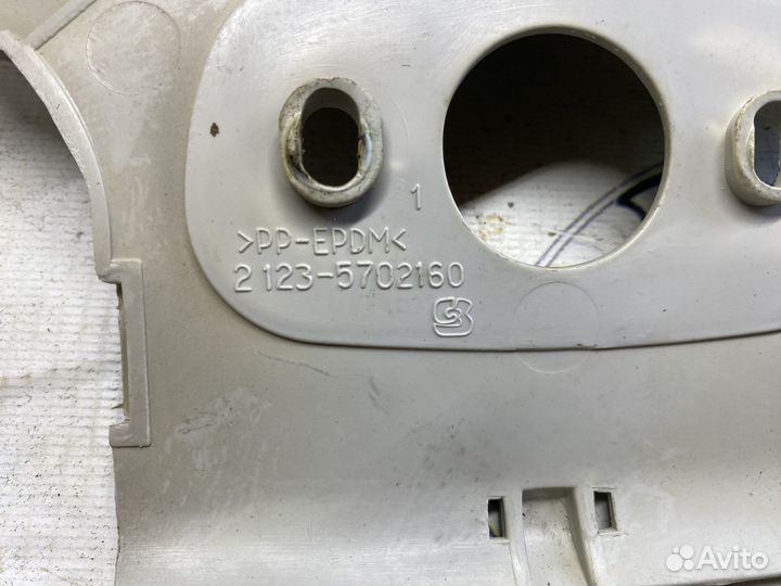 Плафон салона Chevrolet Niva