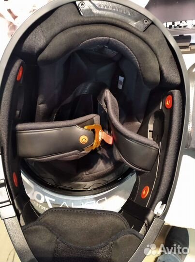 Установка мотогарнитуры в шлем