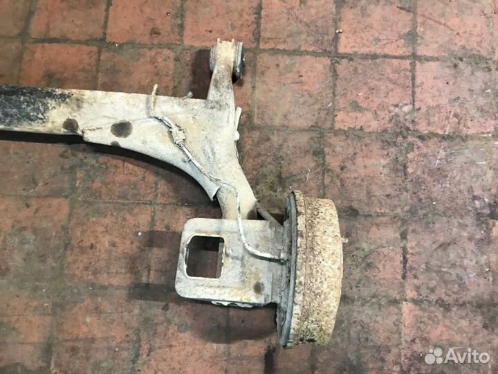 Балка подвески задняя Лада Калина хетчбек 11183