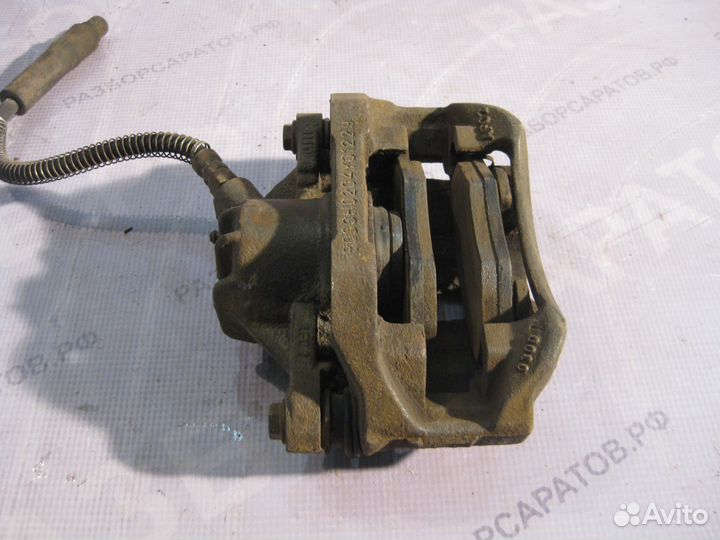 Суппорт передний правый Пежо 206