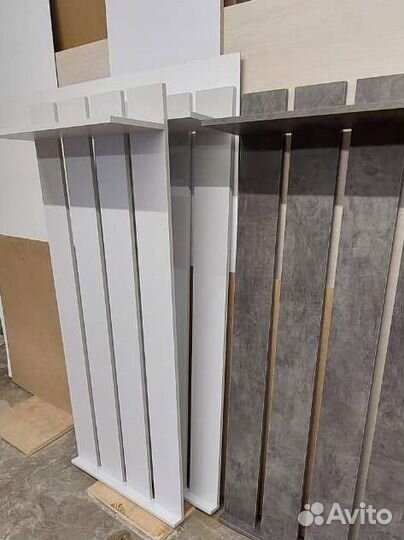 Вешалка для одежды настенная