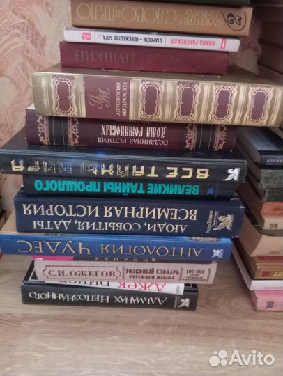 Продам книги разных жанров