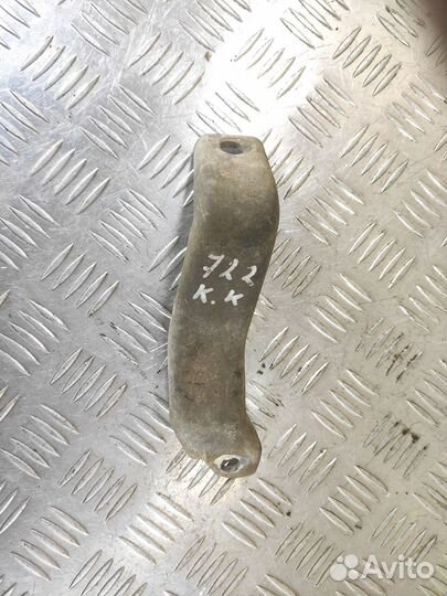 Кронштейн впускного коллектора Renault Logan 2005