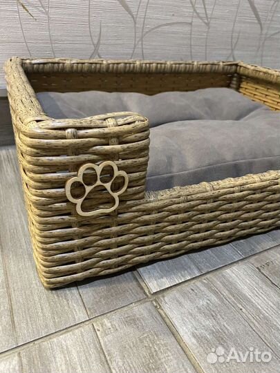 Лежак для кошечек и собак