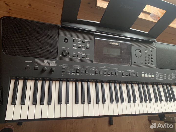 Yamaha psr e453