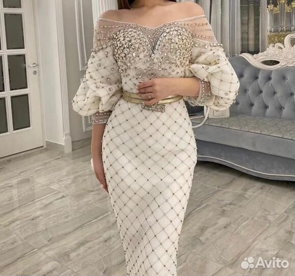 Вечернее платье