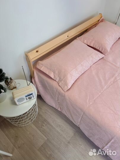 Покрывало с наволочками. Комплект белья