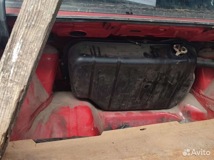 Audi 80 топливный бак