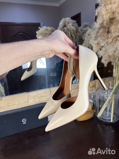 Туфли светло бежевые 40р Эконика оригинал новые