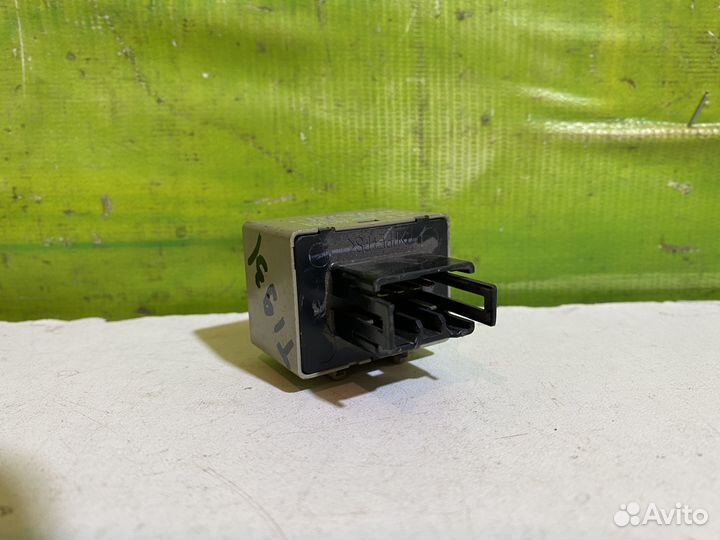 Реле поворота Toyota Lexus 8198050030